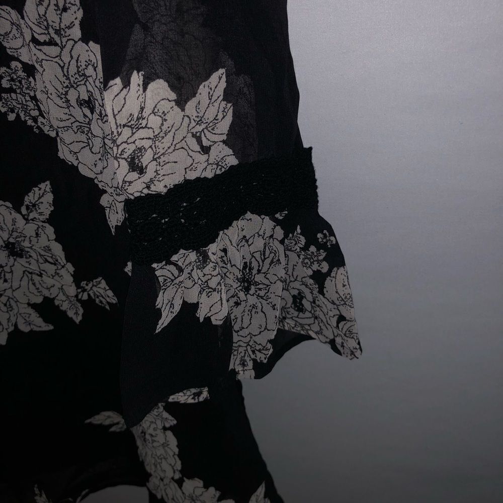 Black Floral Print Long Sleeve Dress - Picture 5 of 11
